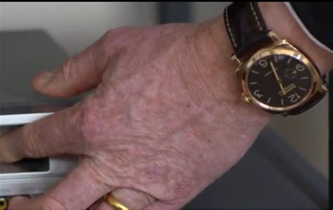 [Identify] This watch Conan O'Brien is wearing : 